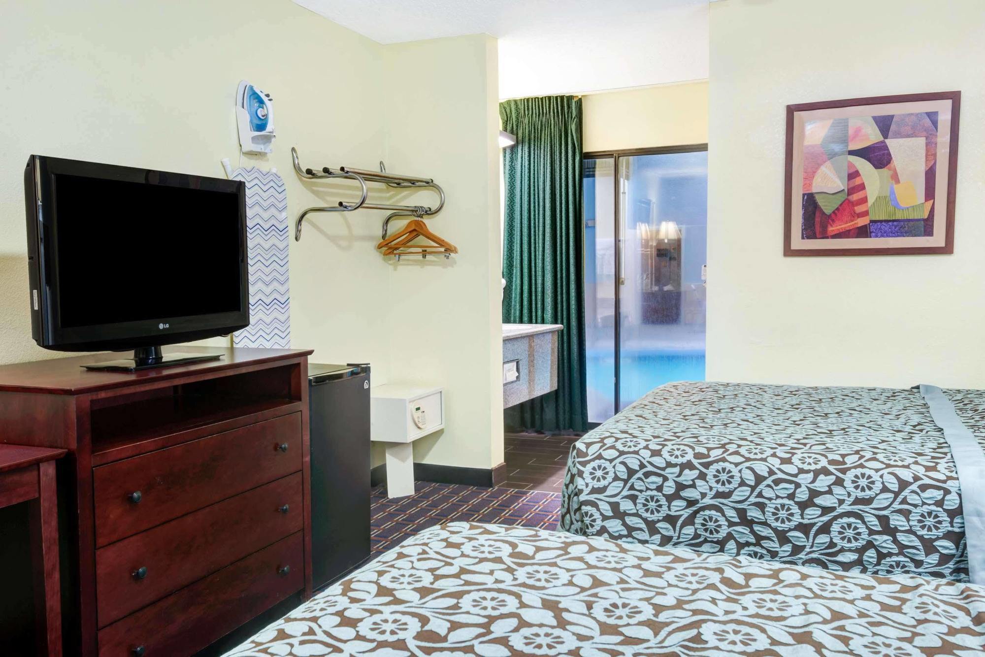 Days By Wyndham West Albuquerque