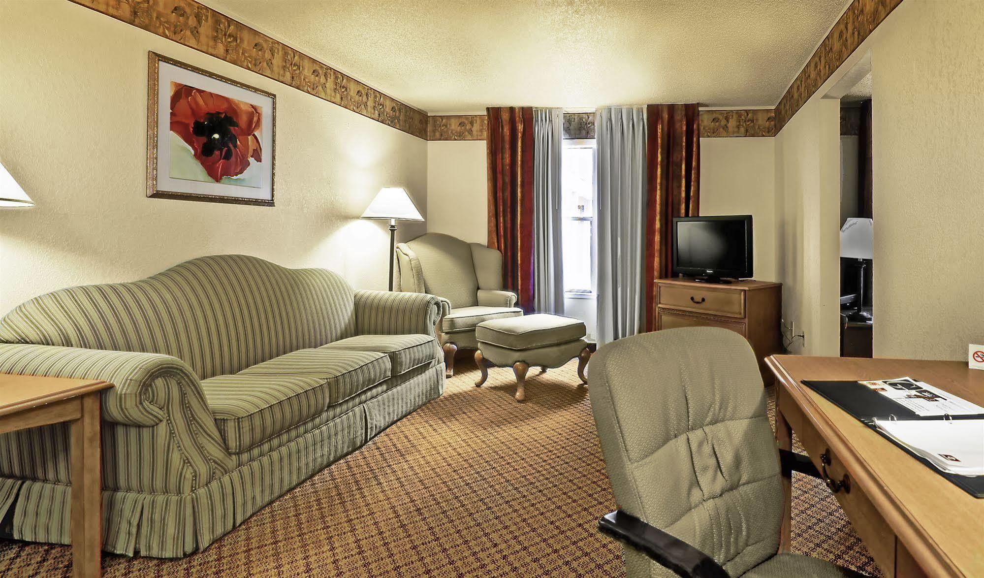 Hotel Pan American And