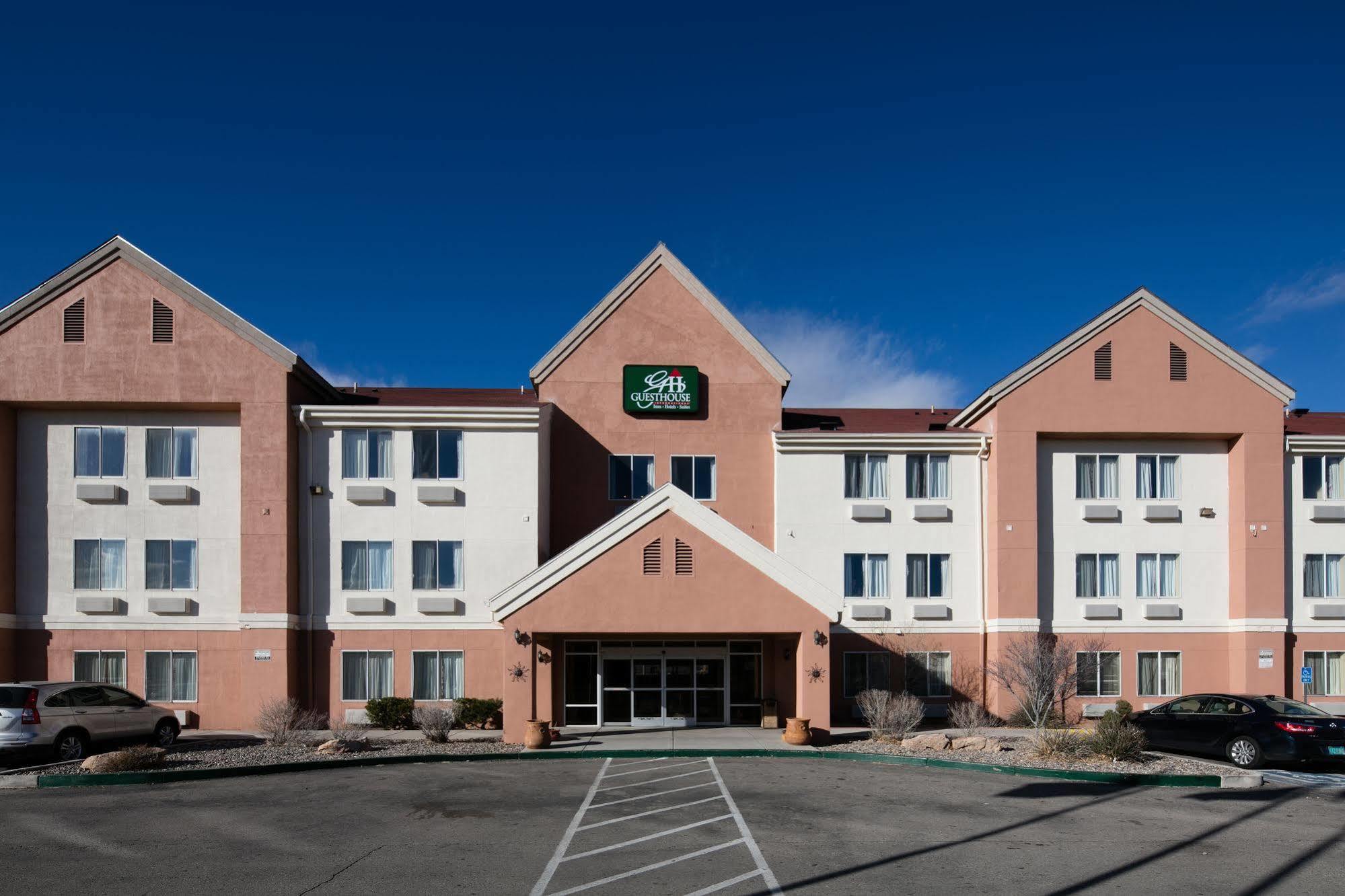 Baymont By Wyndham Airport 3*