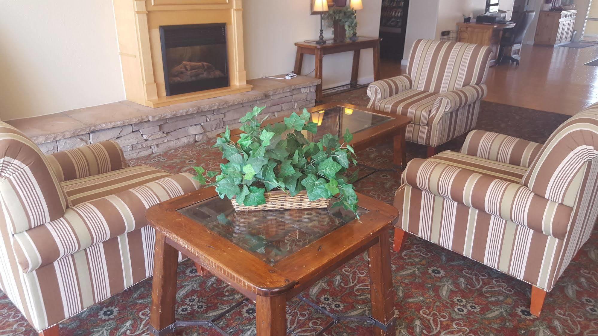 Hotel Baymont By Wyndham Airport 3*