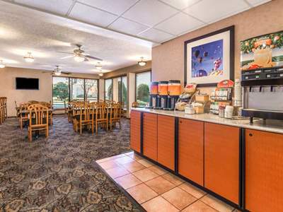 Days & By Wyndham North 3*