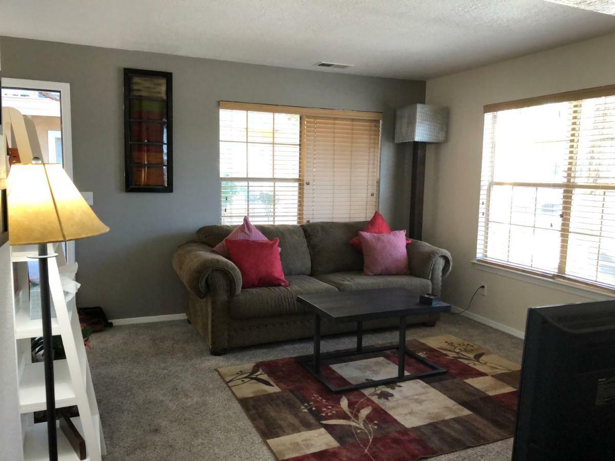 Bed & Breakfast El Cuervo Abq Guest