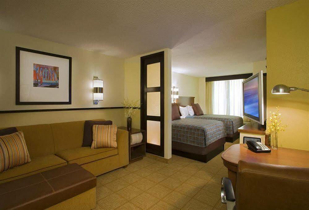 Hotel Hyatt Place Airport 3*