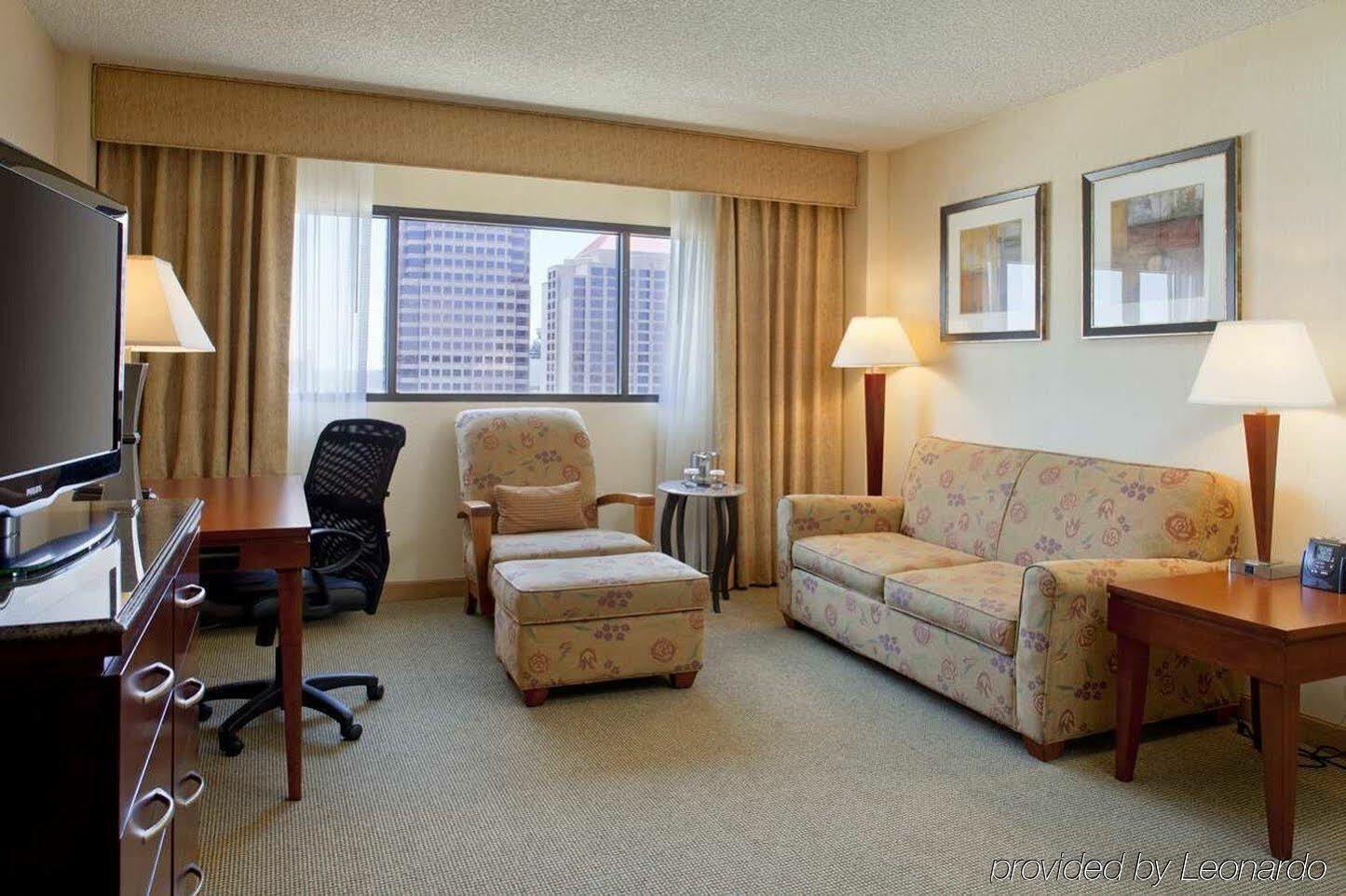 Doubletree By Hilton Hotel Albuquerque