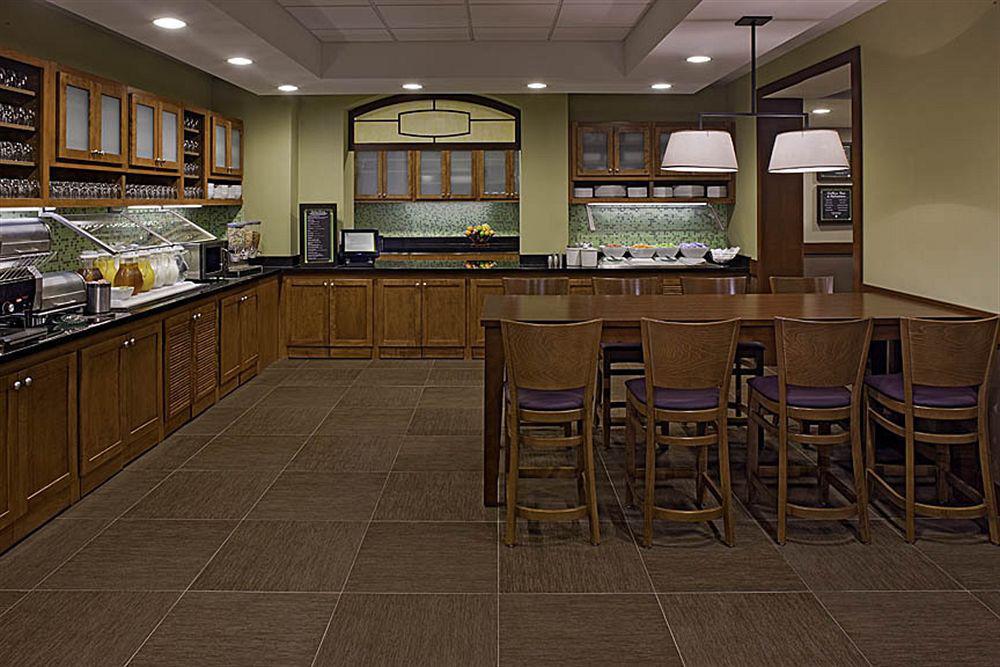 Hyatt Place Airport Hotel