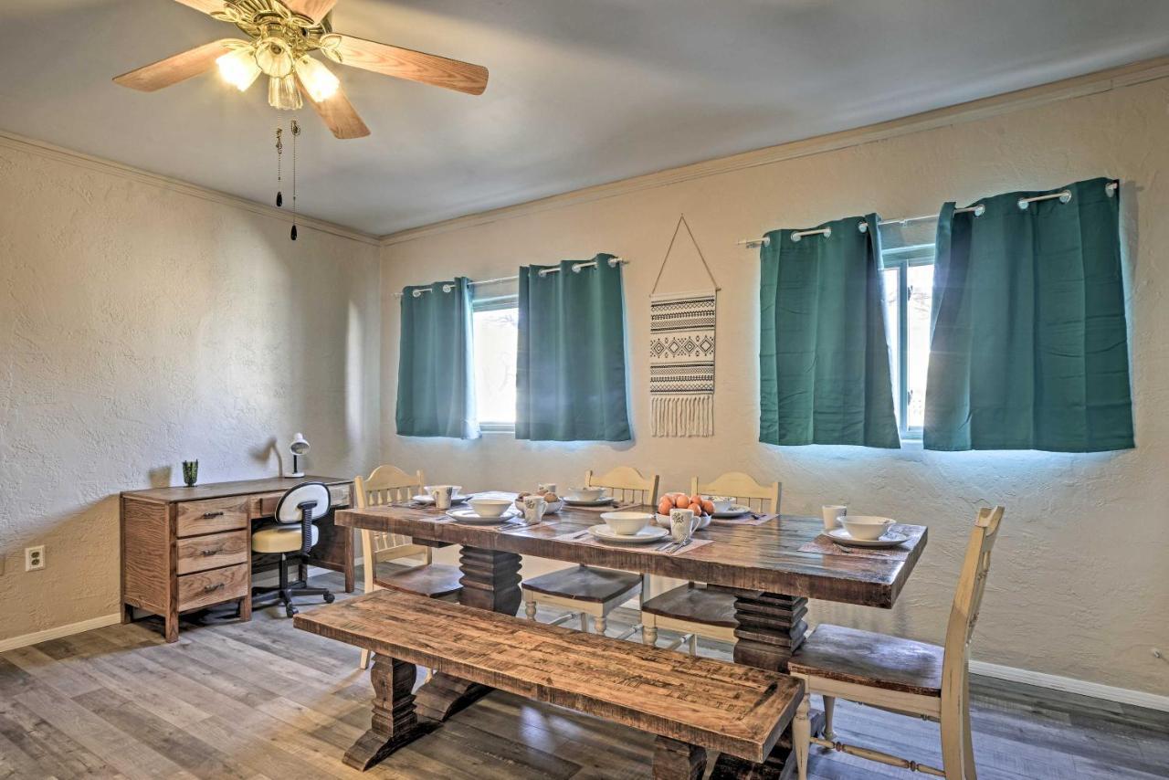 Dog-friendly 1 Mi To U Of Nm! Holiday home
