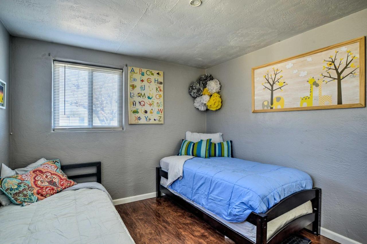 Vibrant Abq Adobe Den Mtn Views, Walk To Park! * Albuquerque