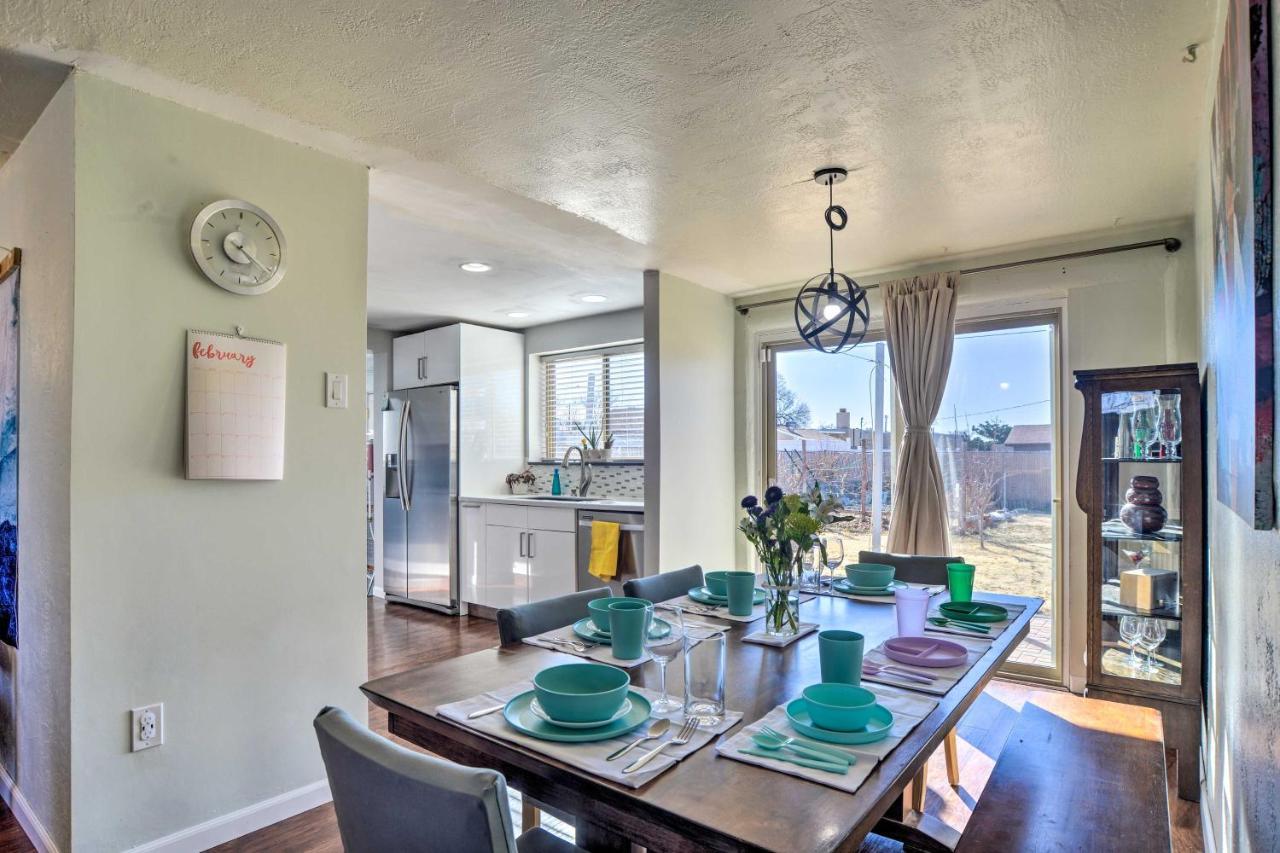 Holiday home Vibrant Abq Adobe Den Mtn Views, Walk To Park!