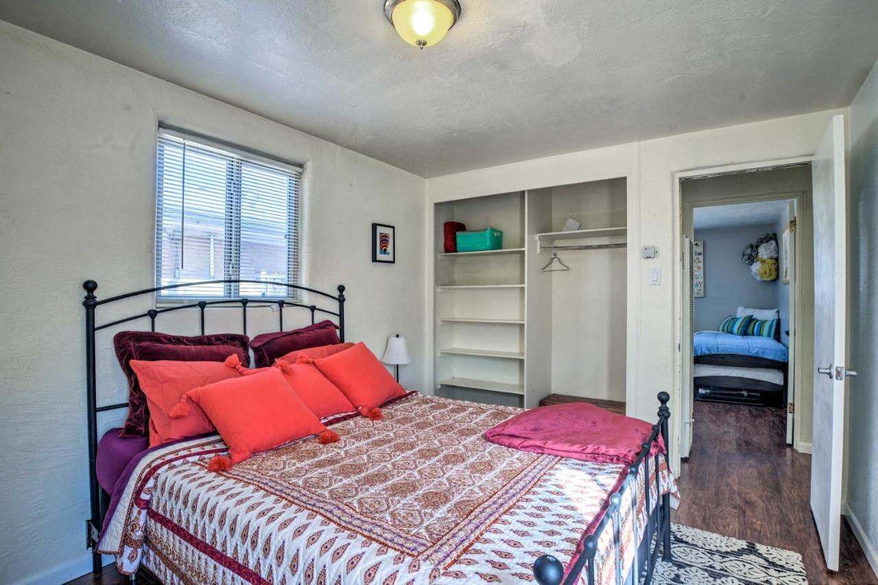 Vibrant Abq Adobe Den Mtn Views, Walk To Park! *