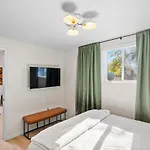 Stay At The Cozy Lofts At Arno! Unit A