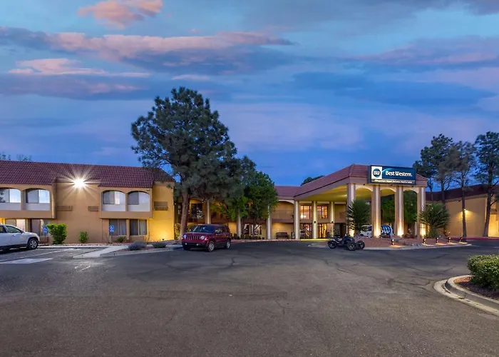 Best Western Airport Albuquerque Innsuites Hotel & Suites