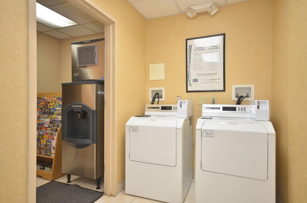 Express & Midtown By Ihg 2*