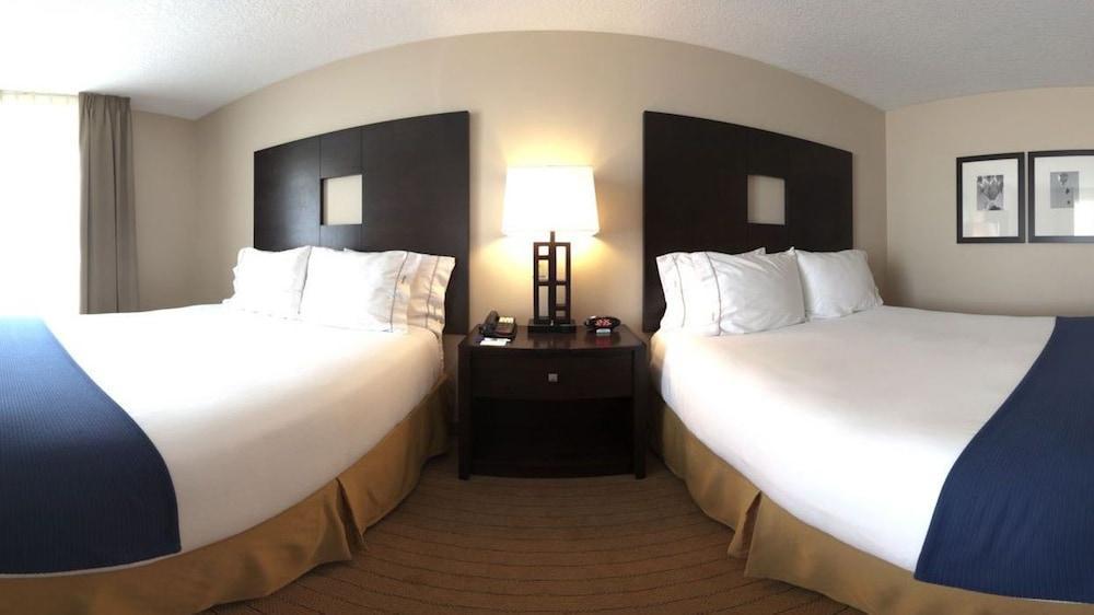 Hotel Express & Airport By Ihg 2*