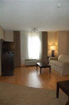 Hotel Express & Airport By Ihg