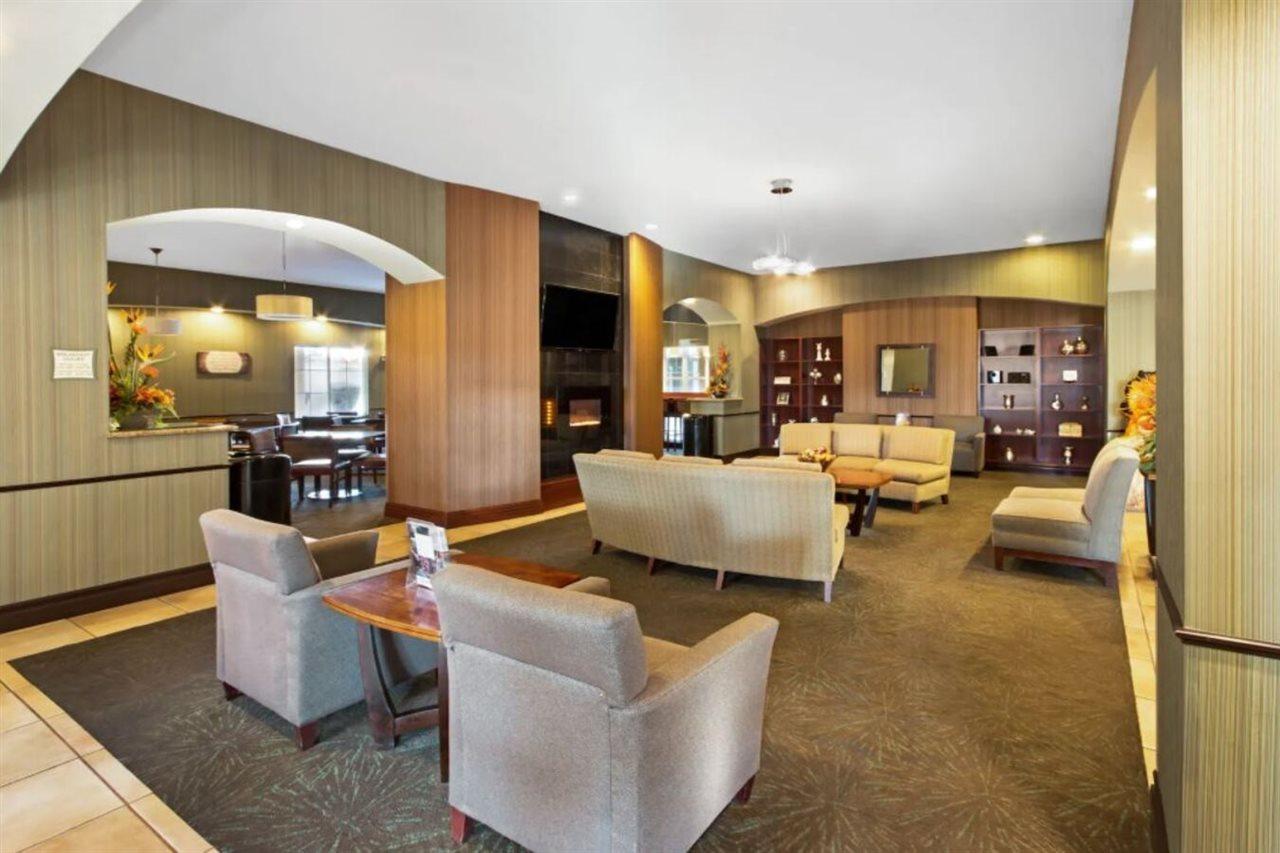 La Quinta & By Wyndham Midtown