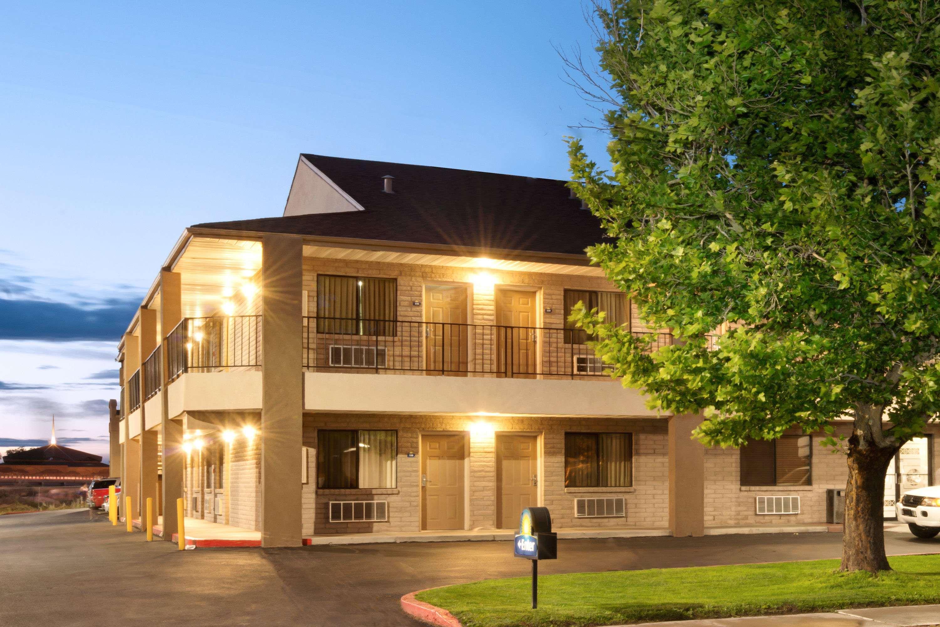 Days By Wyndham West