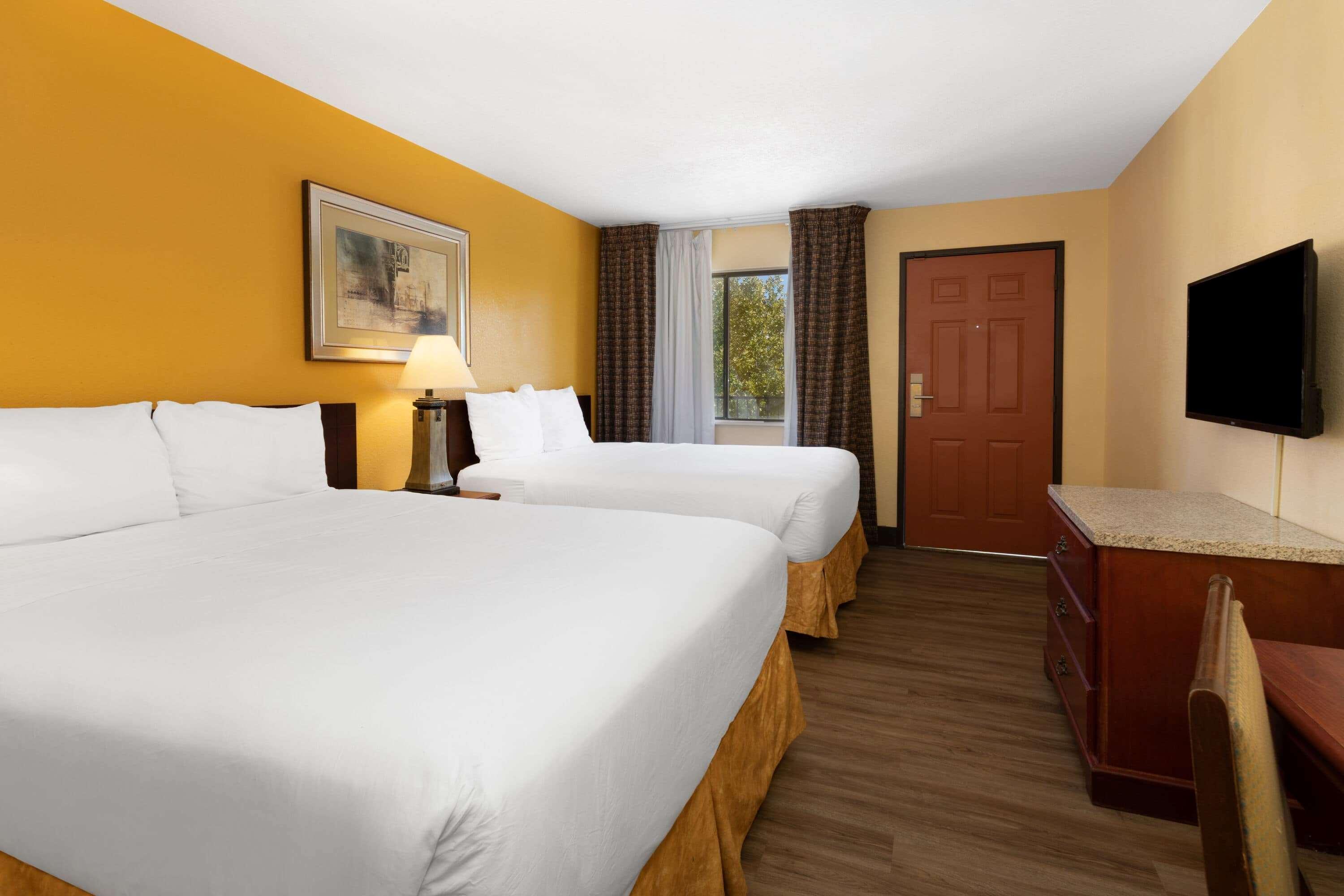 Travelodge By Wyndham East 3*