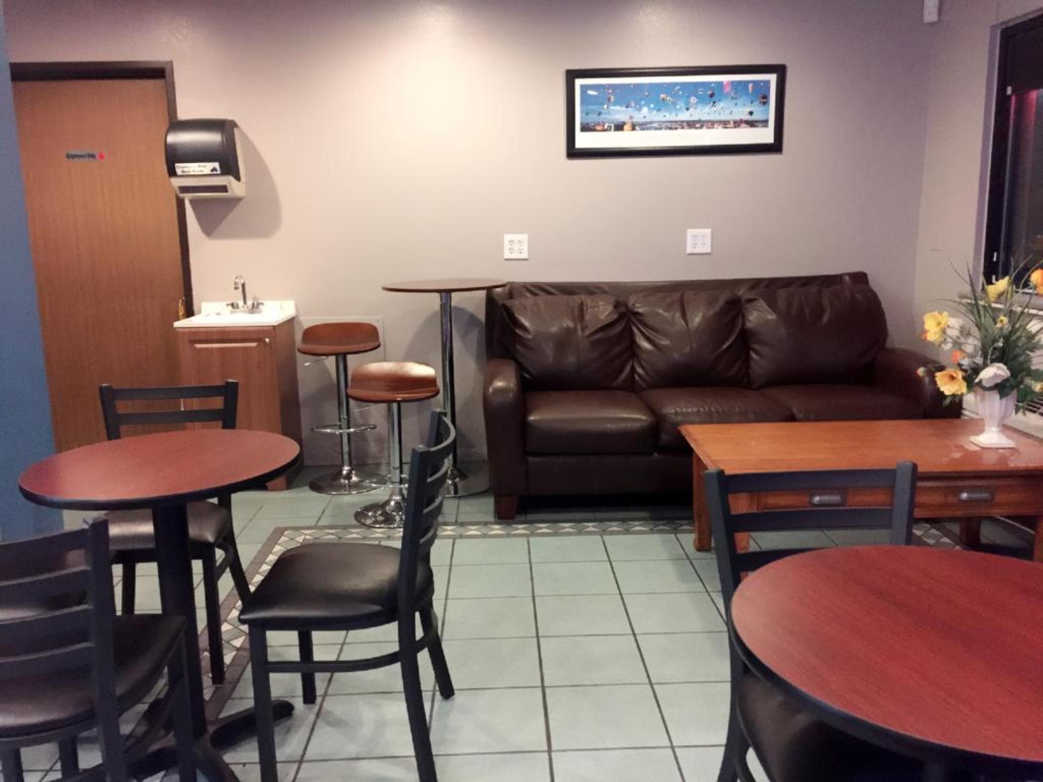 Hotel Travelodge By Wyndham East Albuquerque