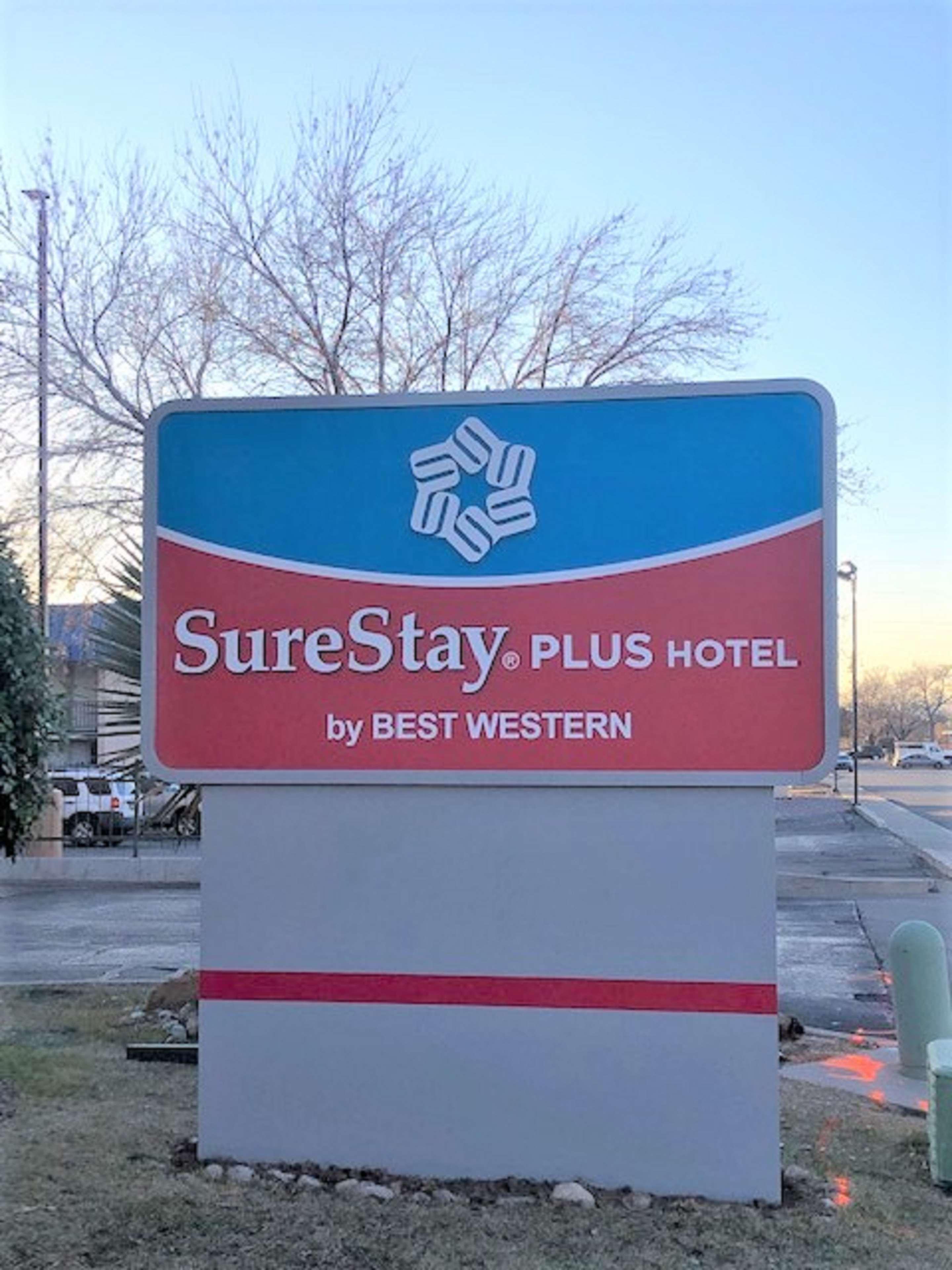 Surestay By Western I-40 Eubank