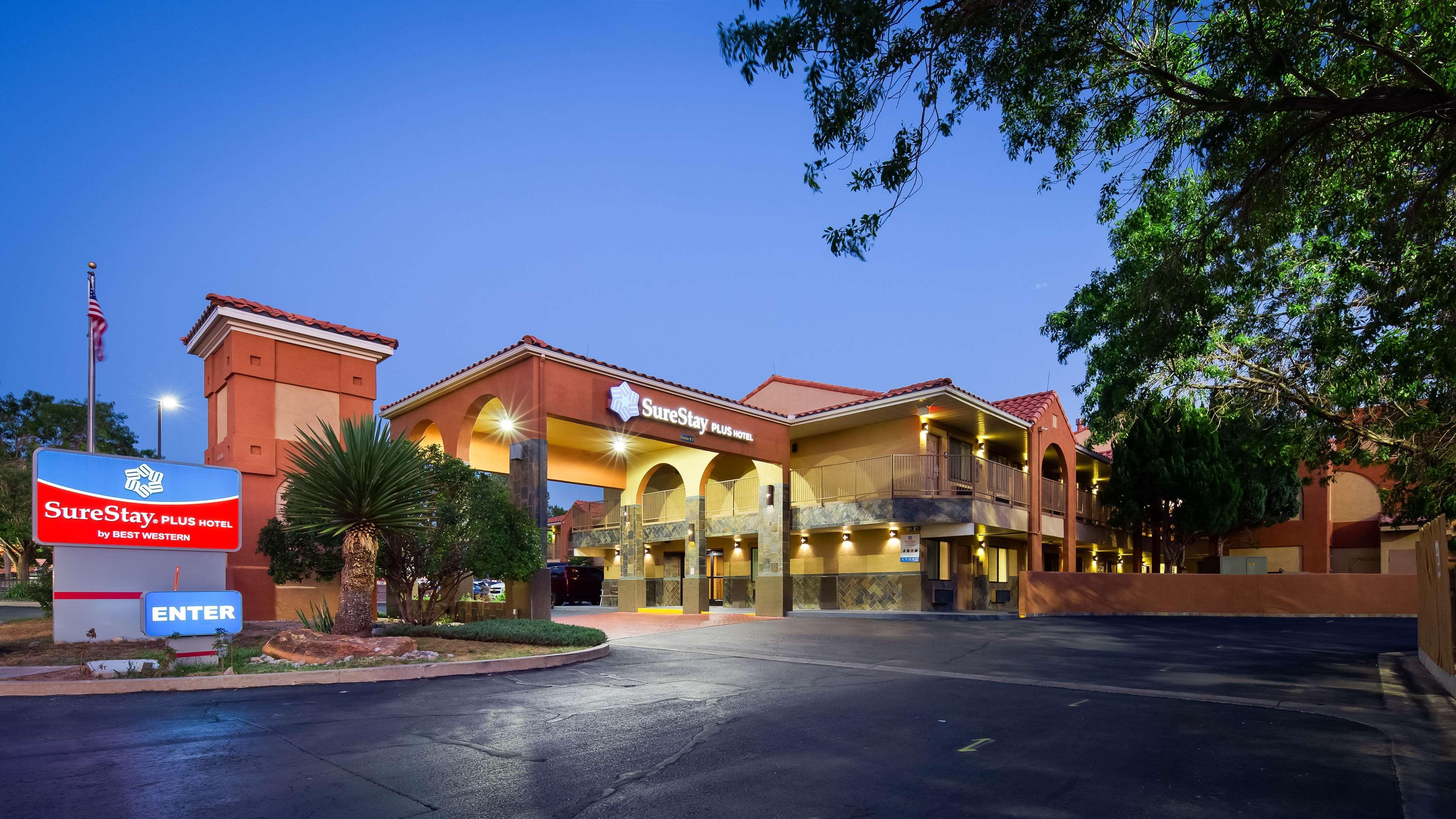 Hotel Surestay By Western I-40 Eubank 3*