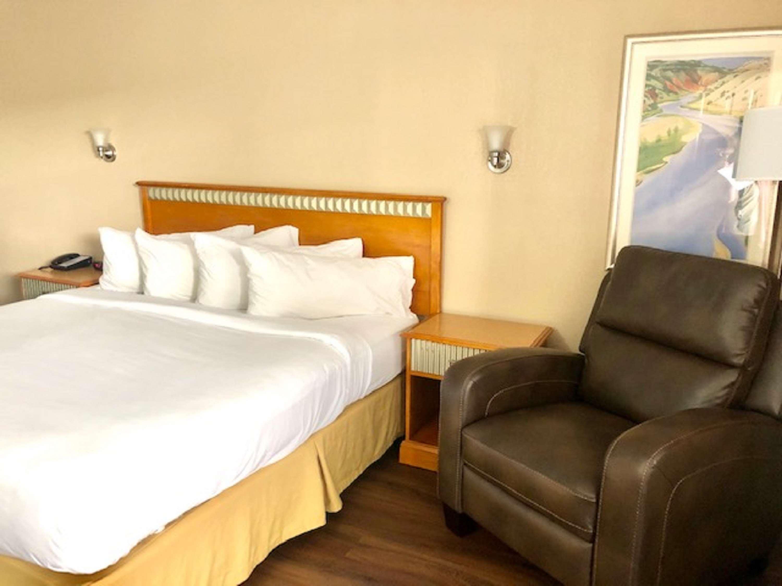 Surestay By Western I-40 Eubank Hotel