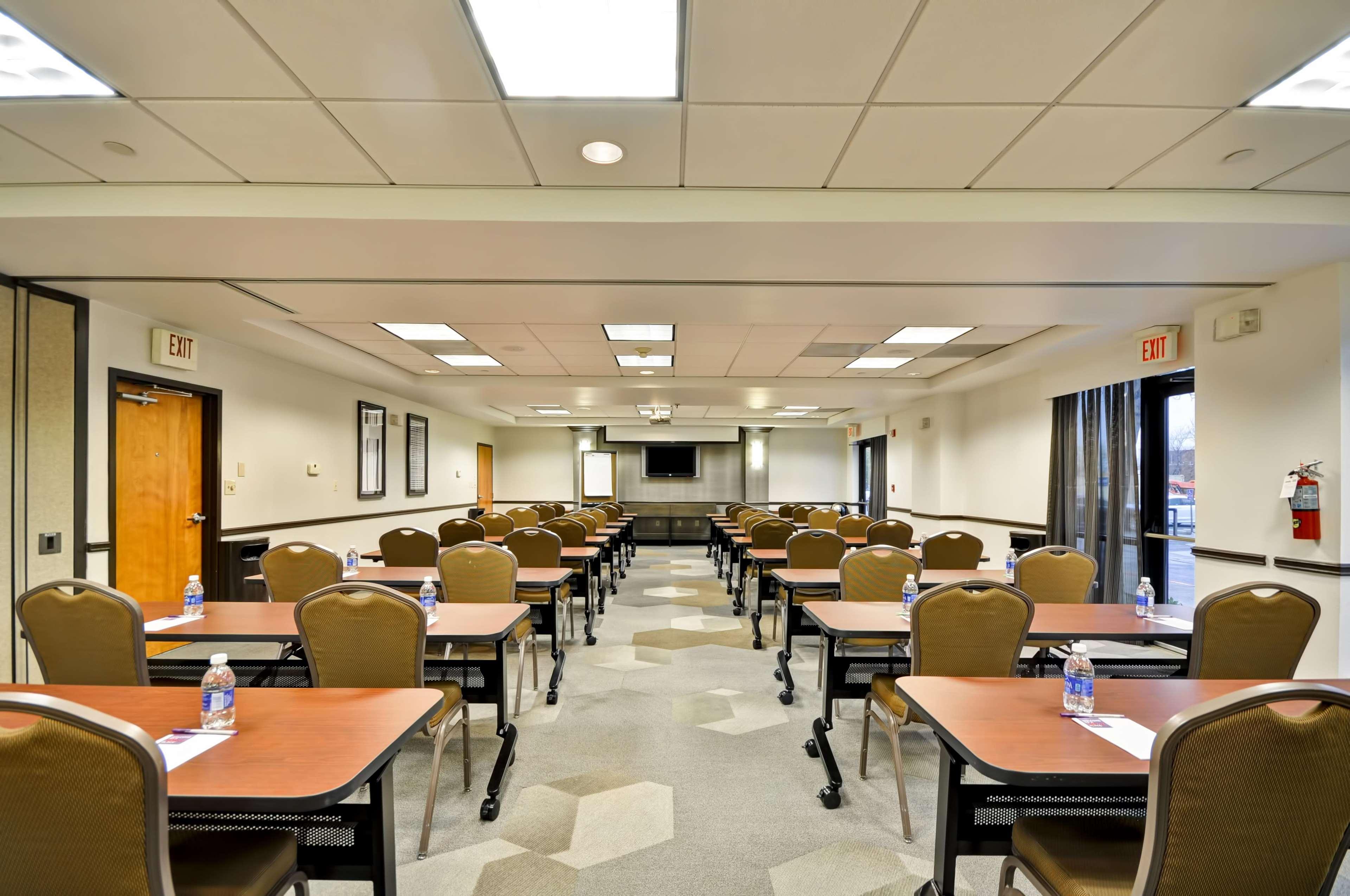 Hyatt Place Uptown Hotel