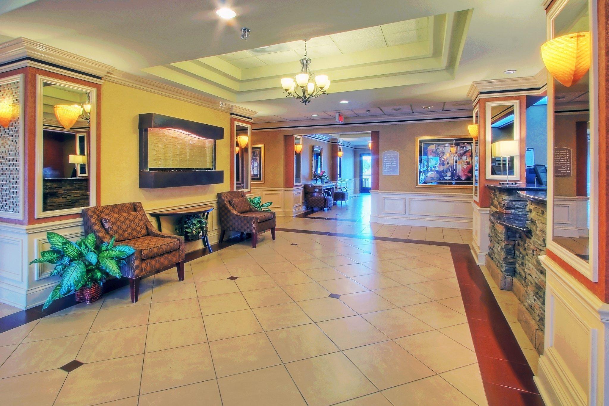 Express & Midtown By Ihg 2*