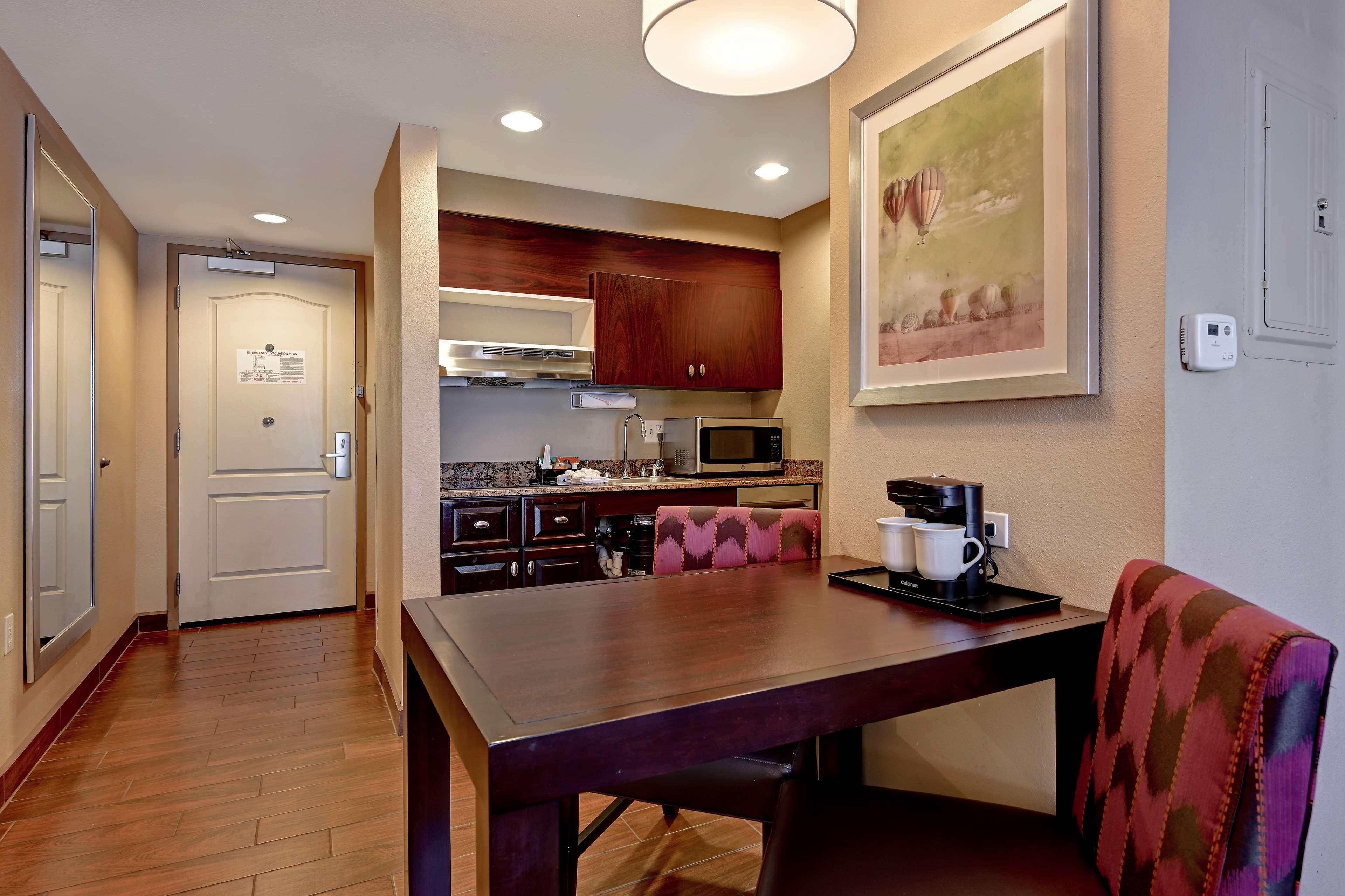 Hotel Homewood By Hilton Airport Albuquerque