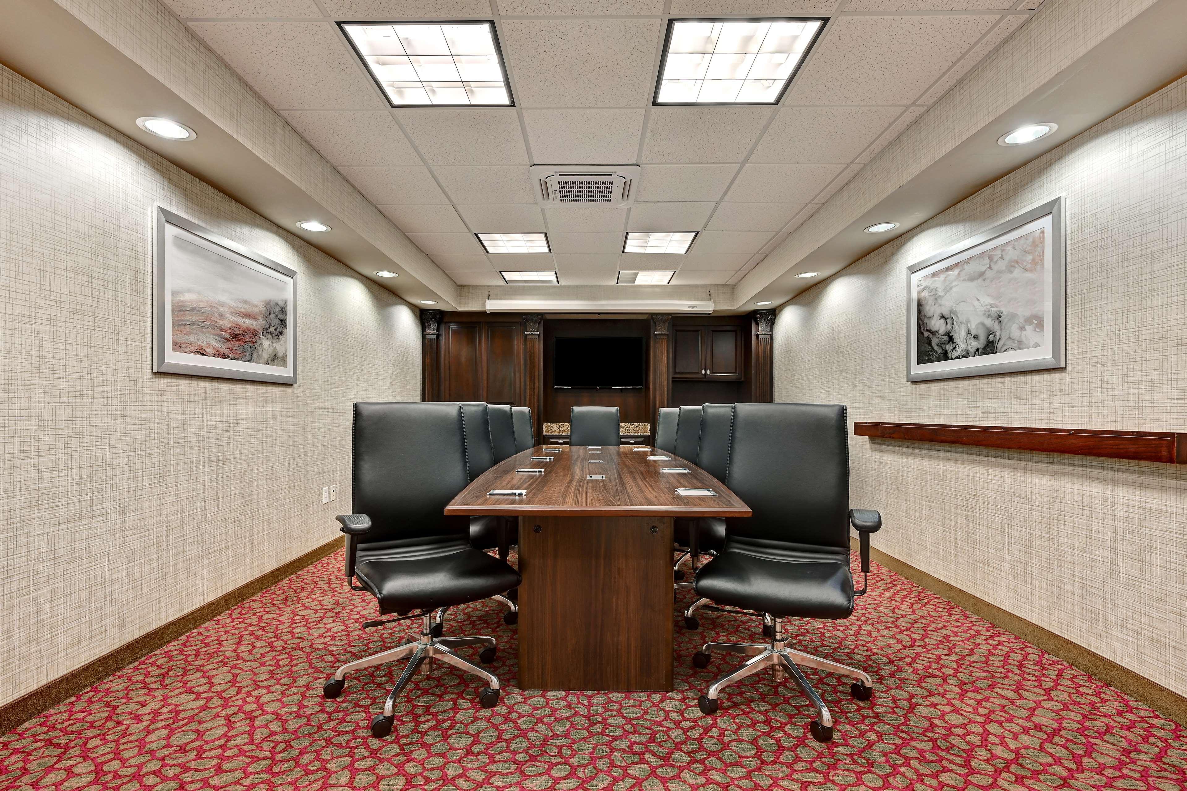 Homewood By Hilton Airport Hotel 3*