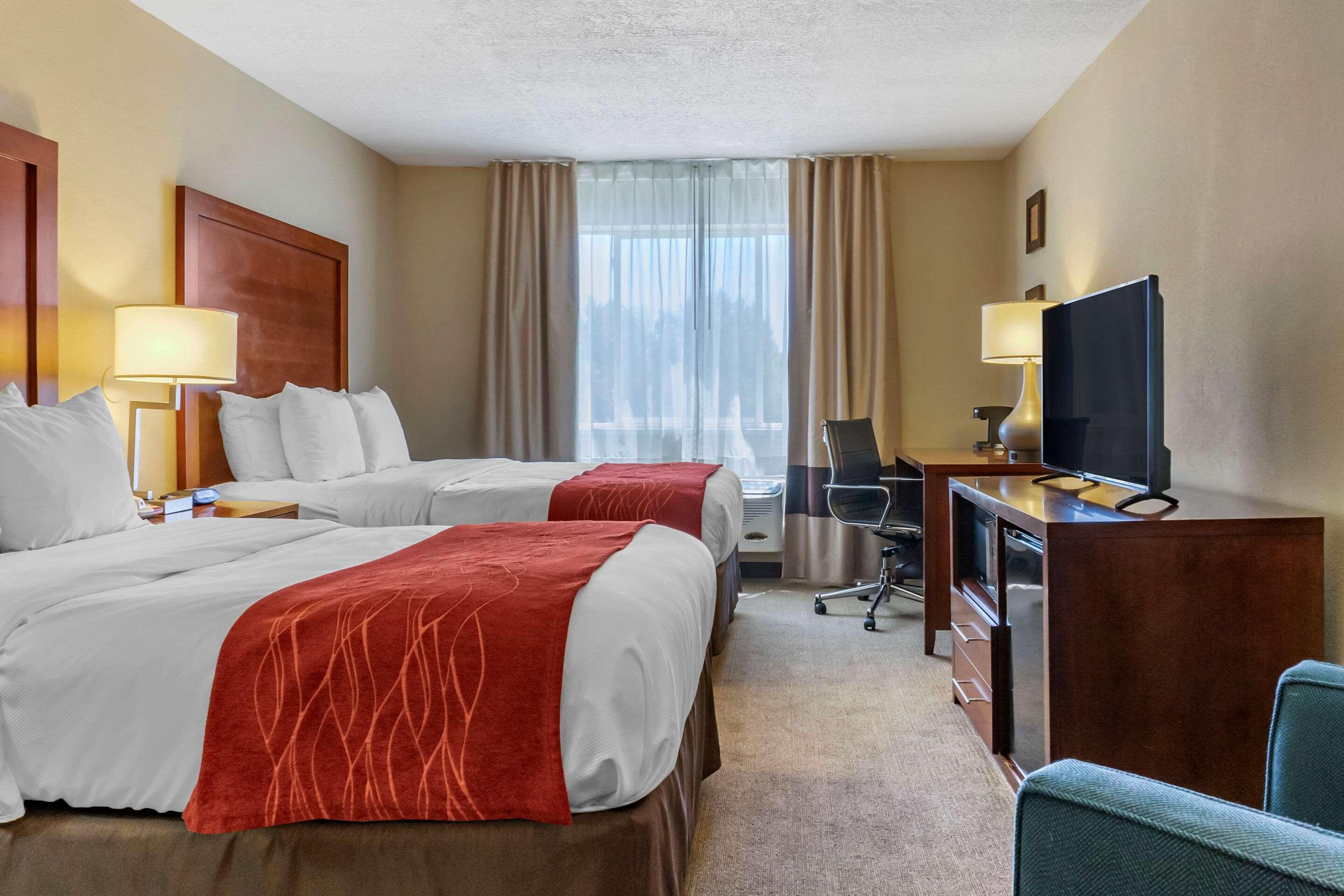 Inn Comfort Airport 3*