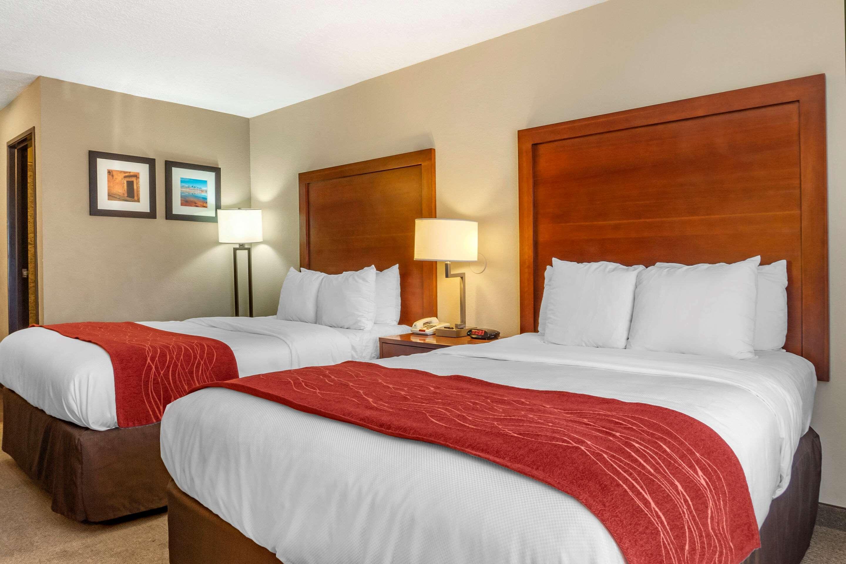 Inn Comfort Airport 3*