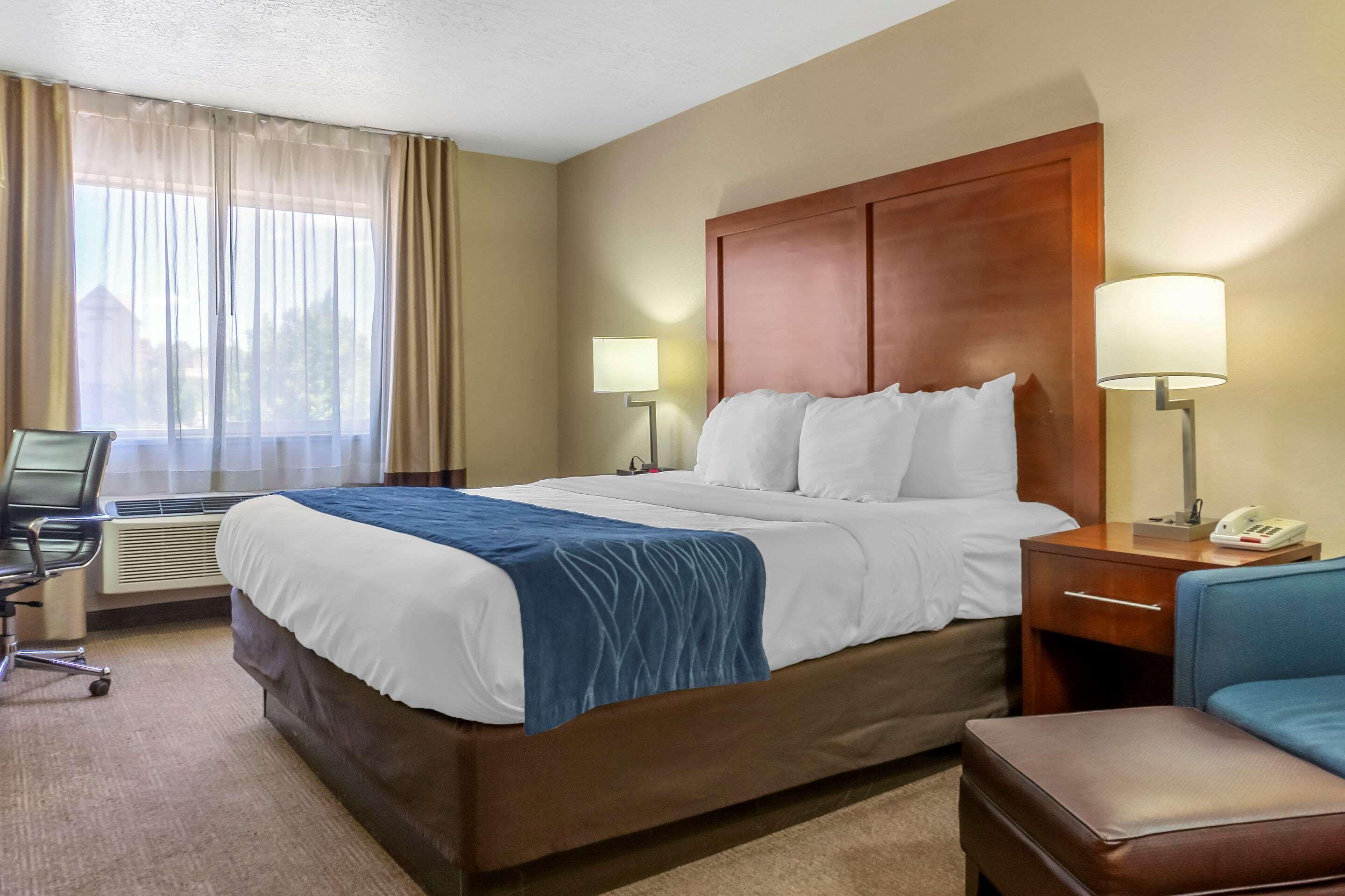 Inn Comfort Airport 3*