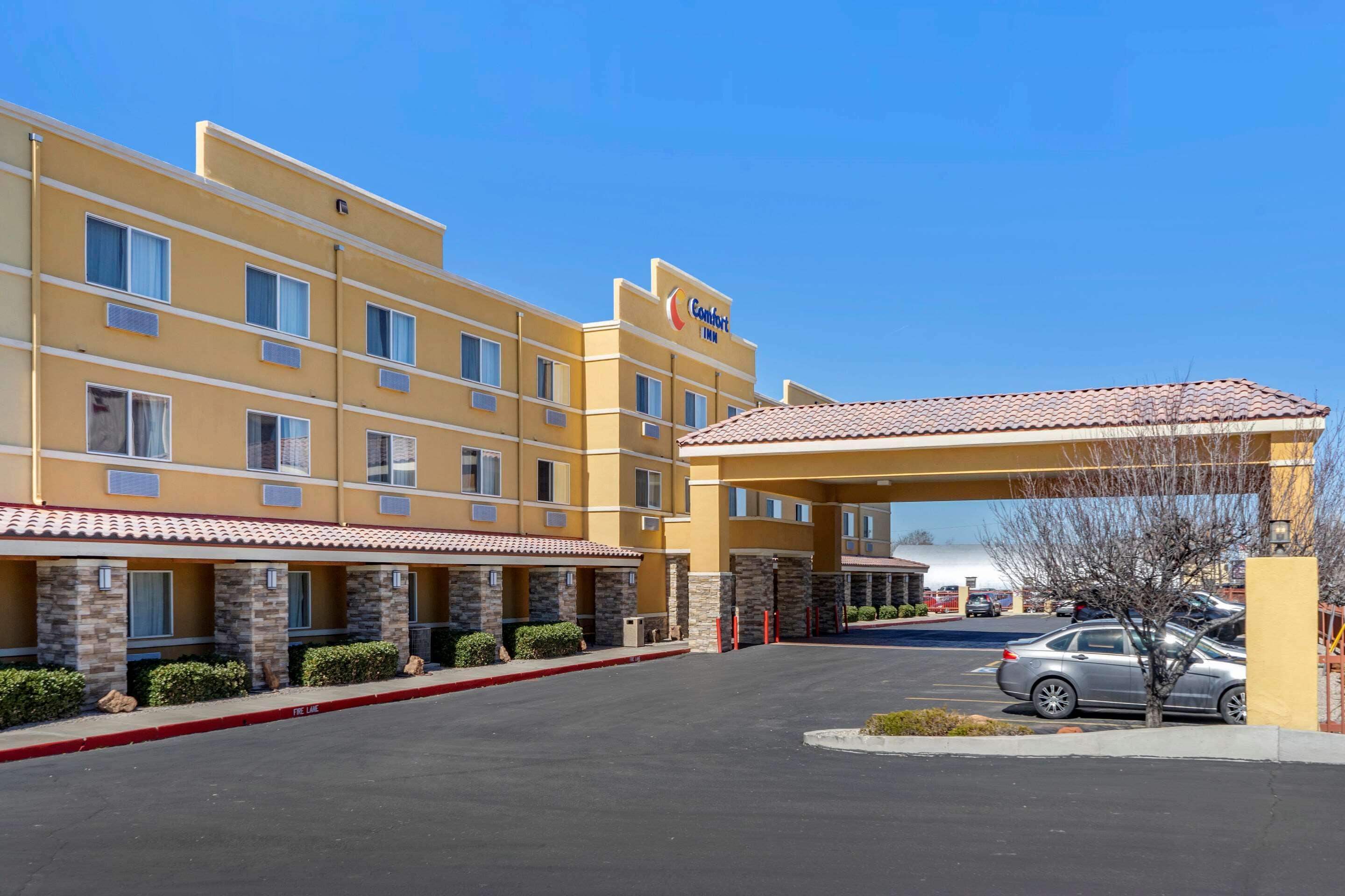 Comfort Airport Inn 3*
