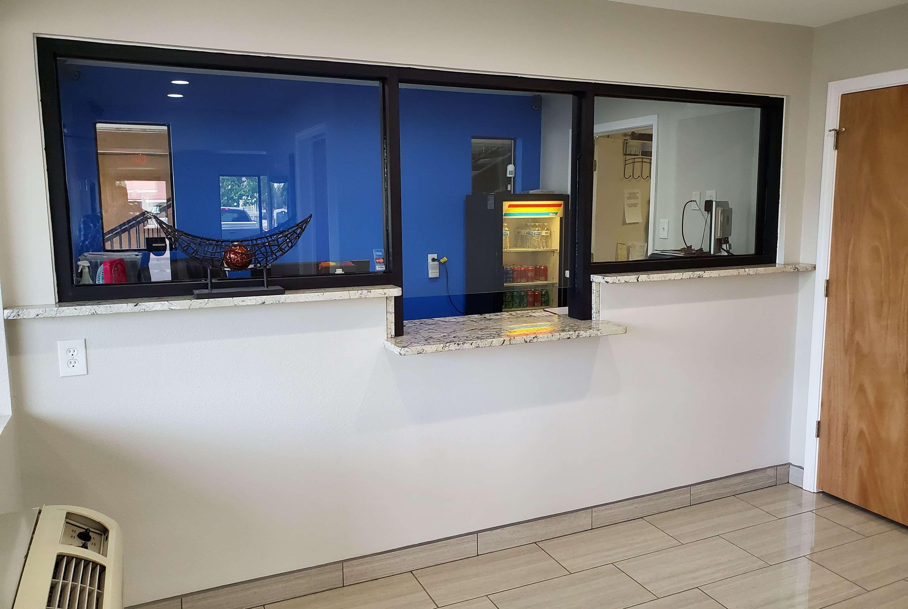 Travelodge By Wyndham West Albuquerque
