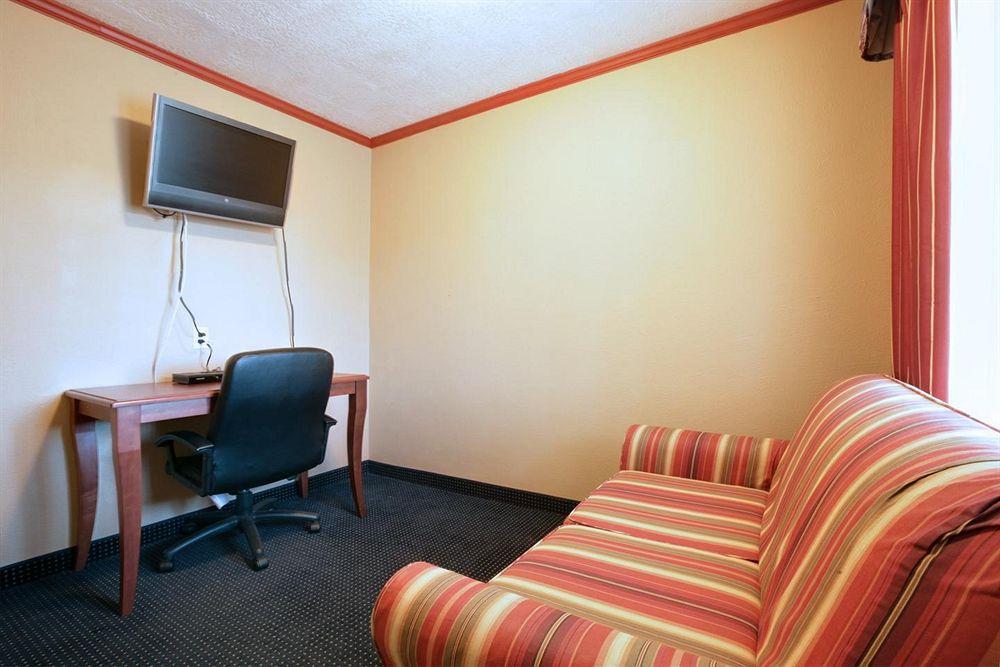 Hotel Days By Wyndham Downtown 2*