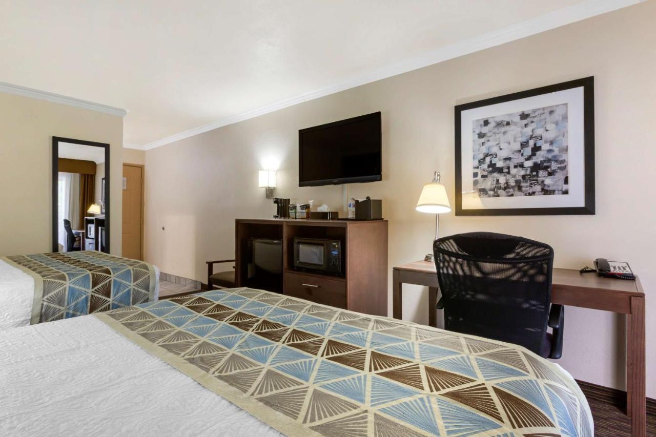 Western Airport Innsuites &