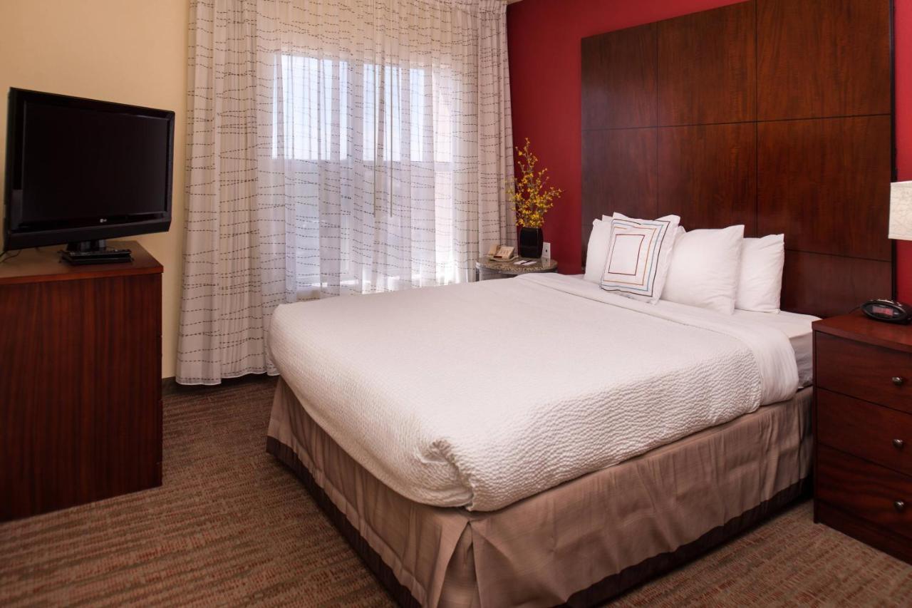 By Marriott Airport 3*