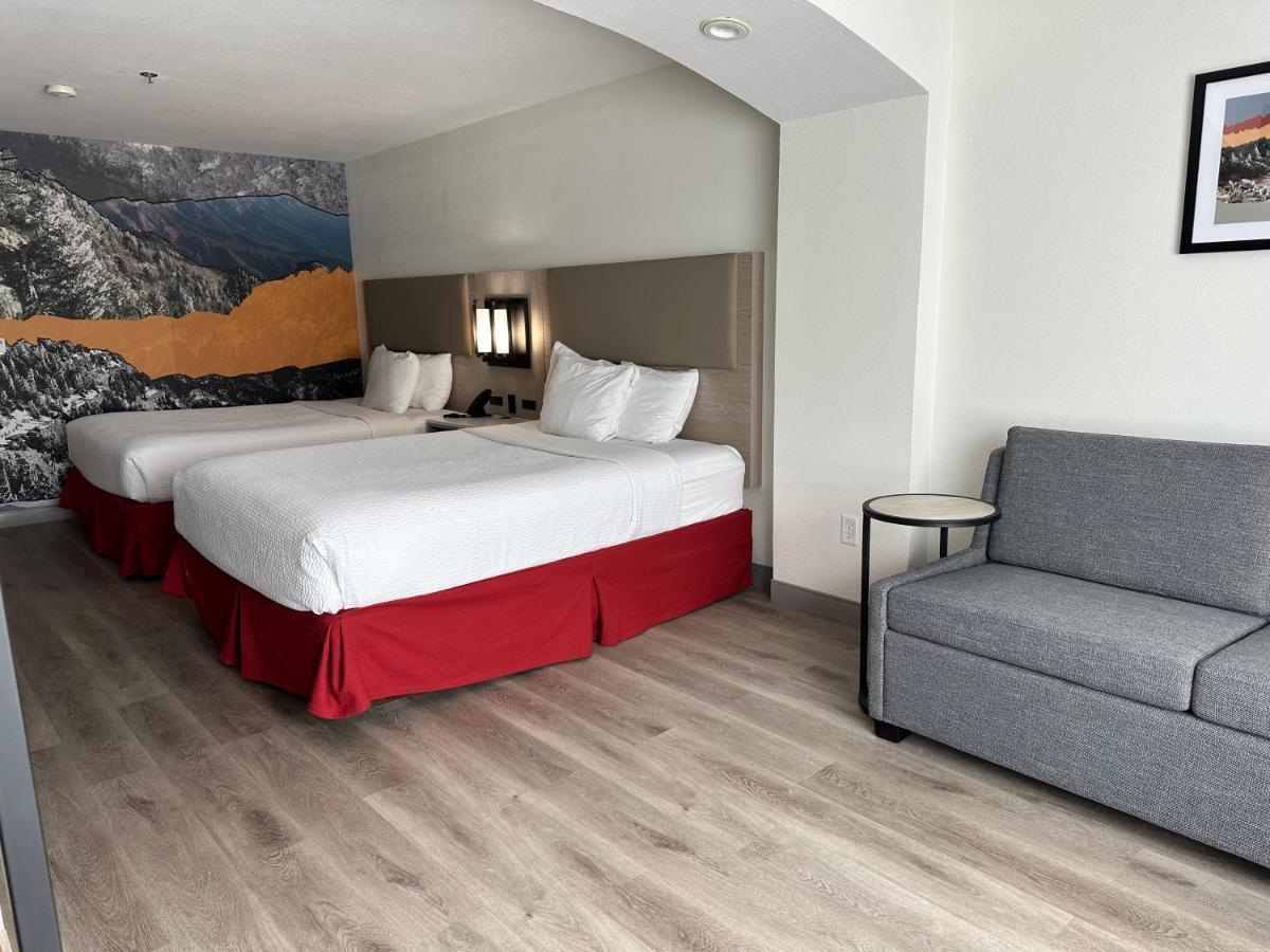 La Quinta & By Wyndham Midtown 3*