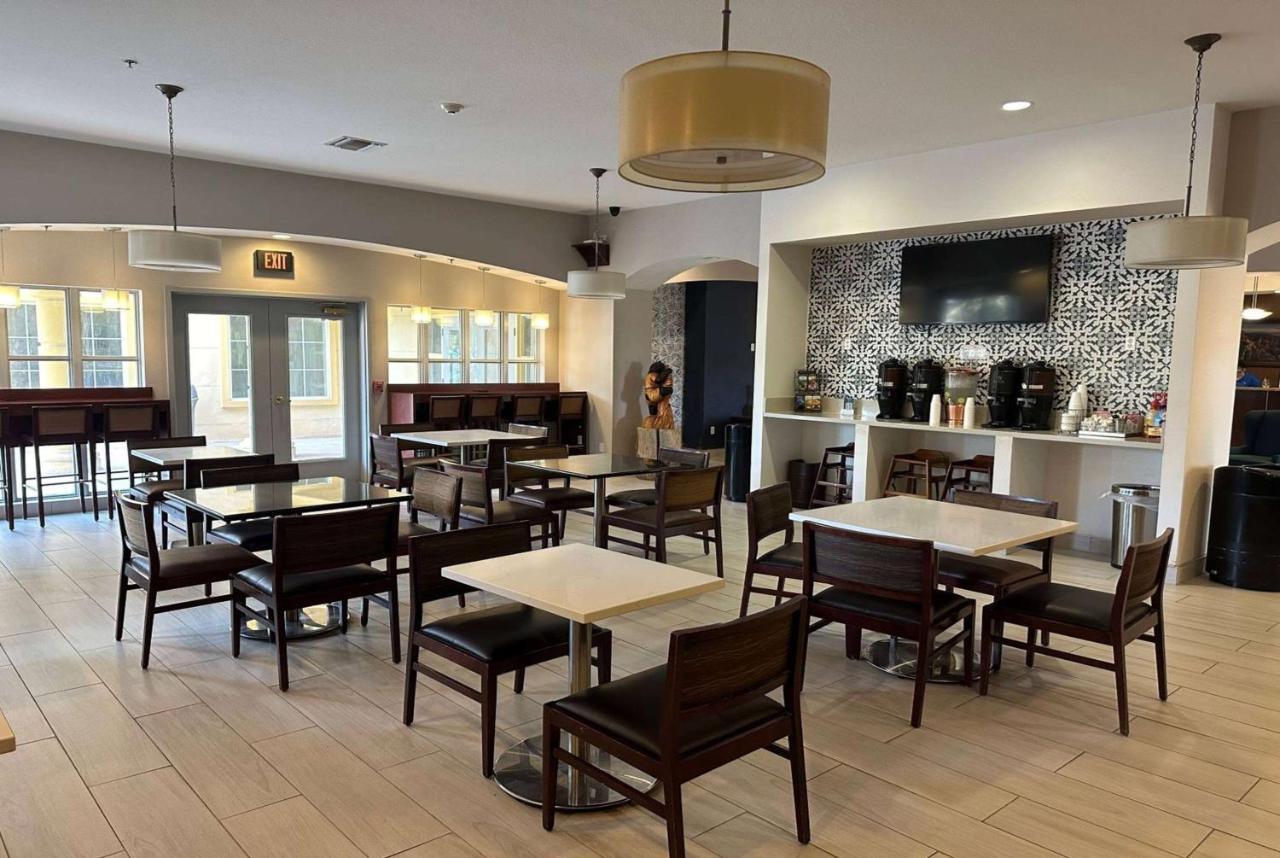 La Quinta & By Wyndham Midtown