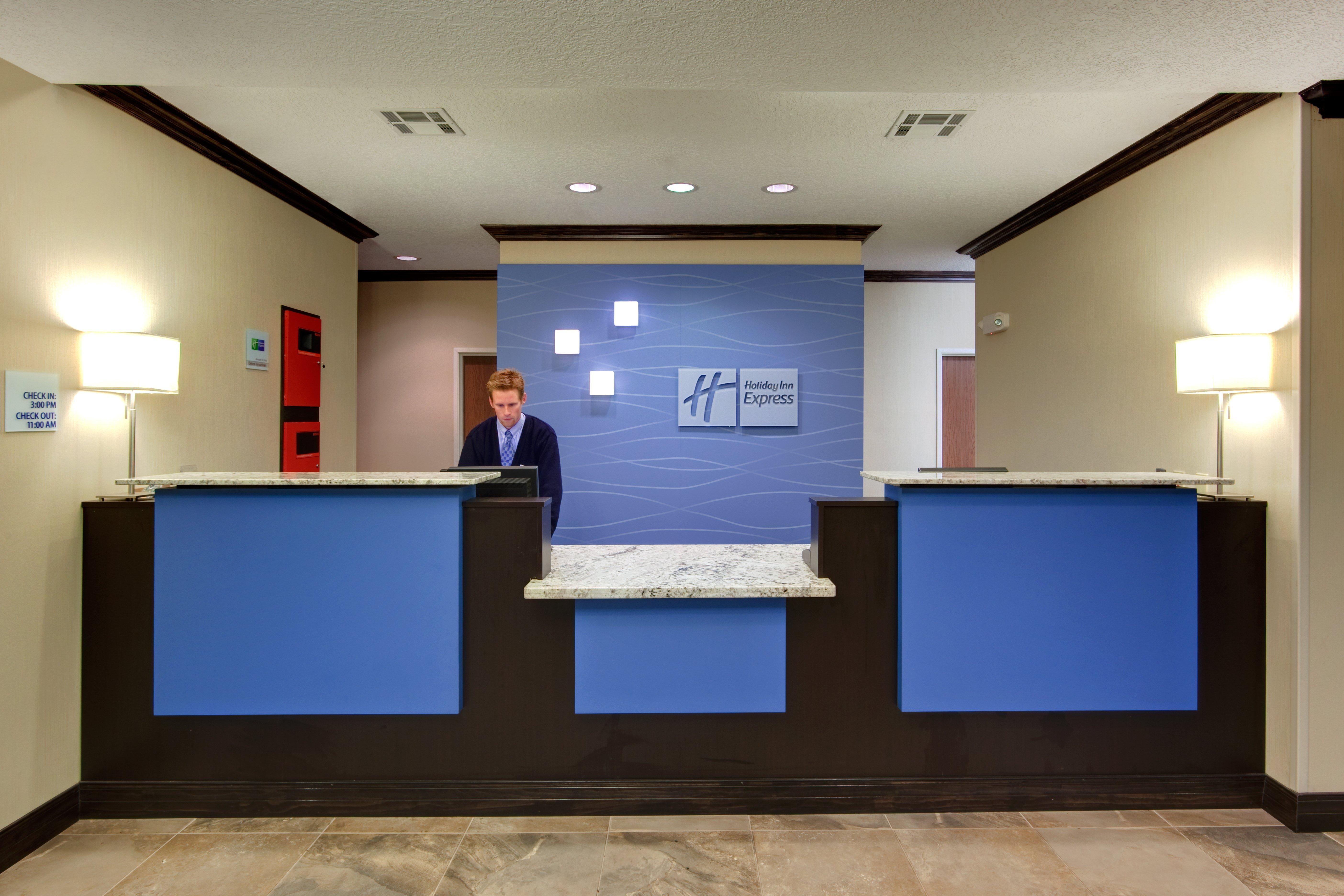 Express & Airport By Ihg Hotel