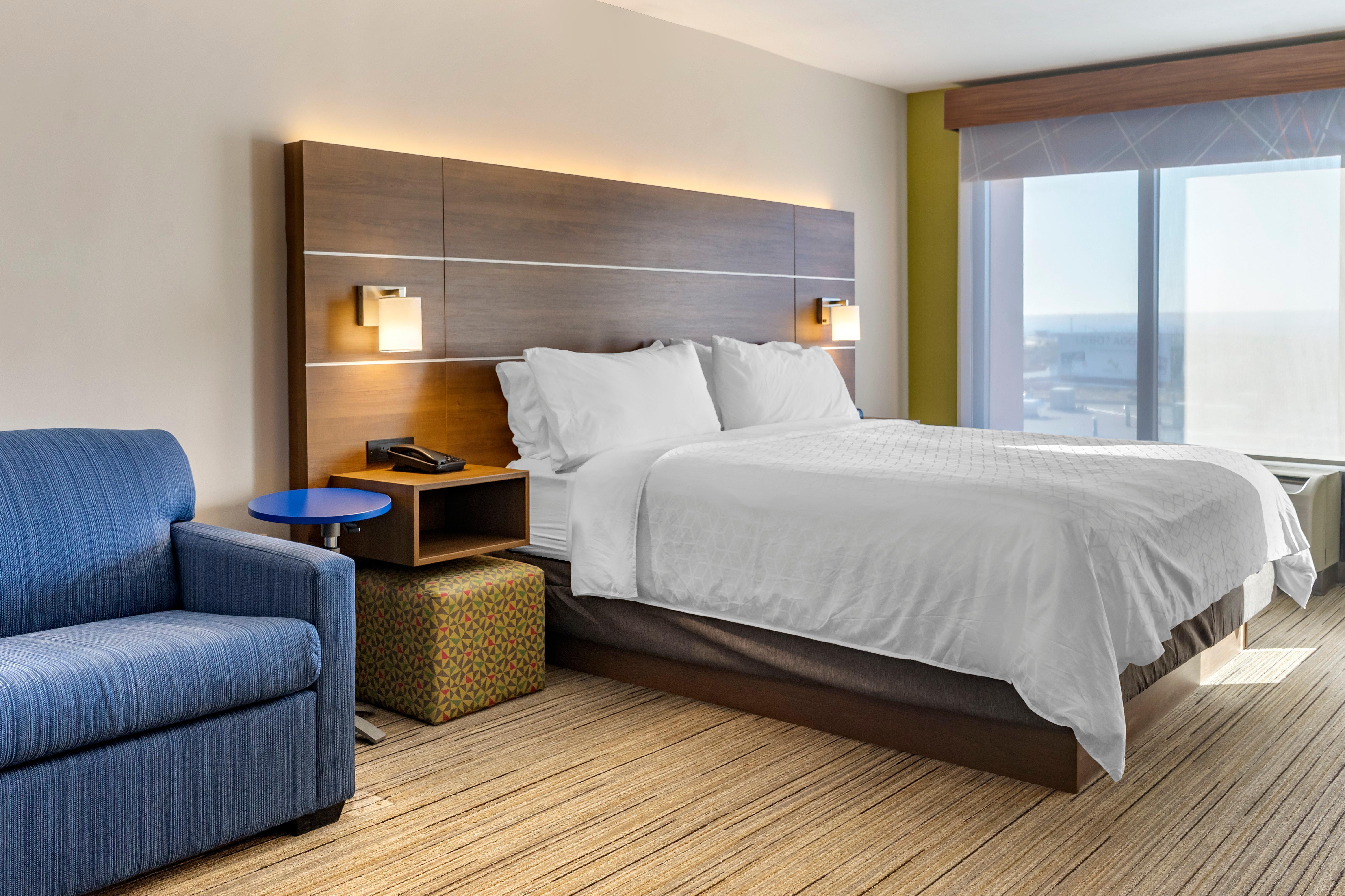 Express & Midtown By Ihg Hotel