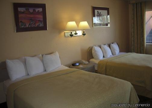 Quality & West Hotel