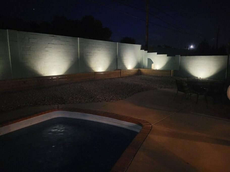 Loma Ne Heights 3 Bedroom Pool/hottub! * Albuquerque