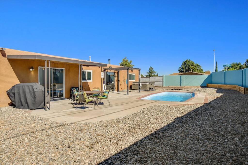 Loma Ne Heights 3 Bedroom Pool/hottub!