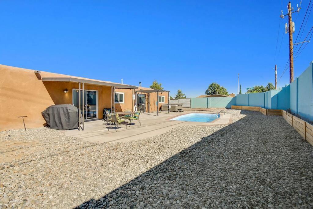Loma Ne Heights 3 Bedroom Pool/hottub! Holiday home *