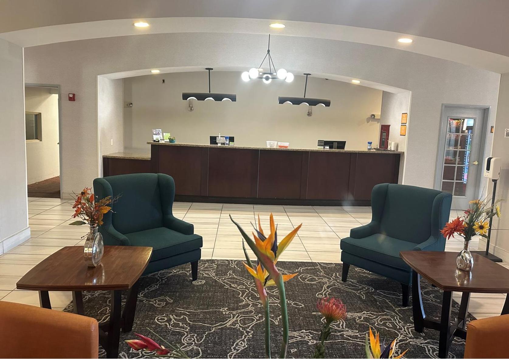 Hotel La Quinta & By Wyndham Midtown 3*