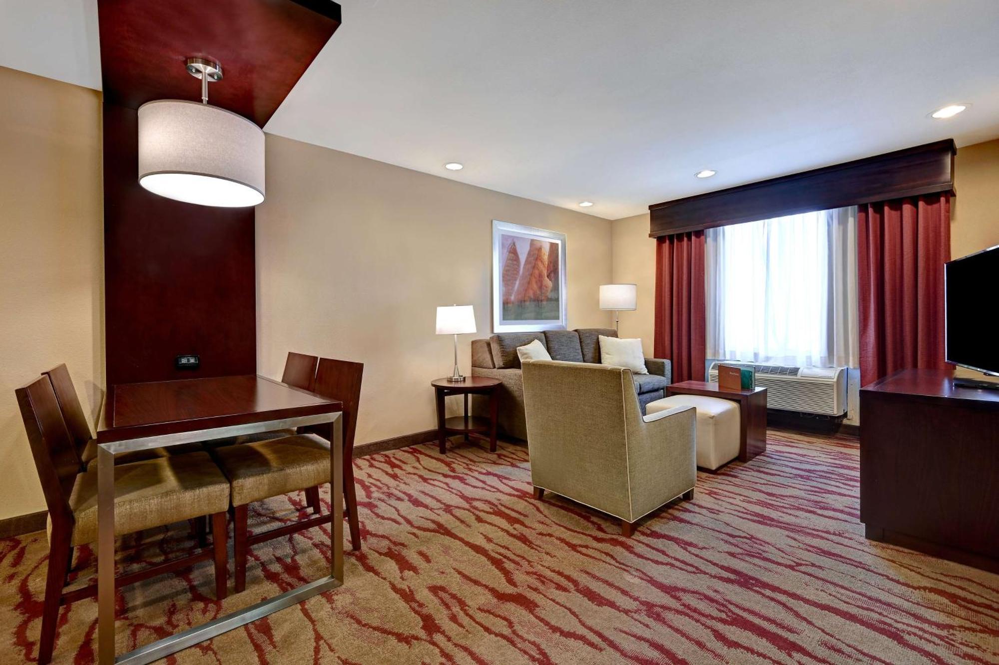 Homewood By Hilton Airport 3*