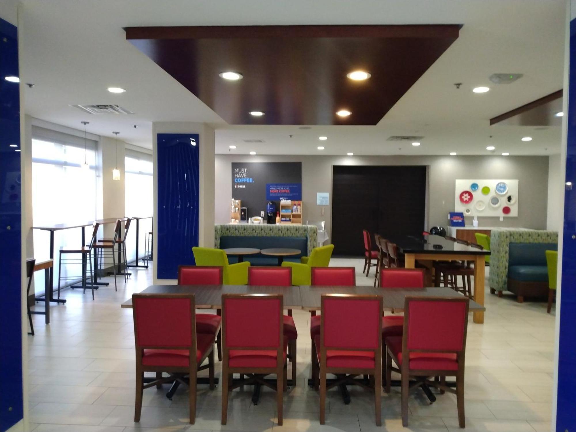 Express & Midtown By Ihg 2*