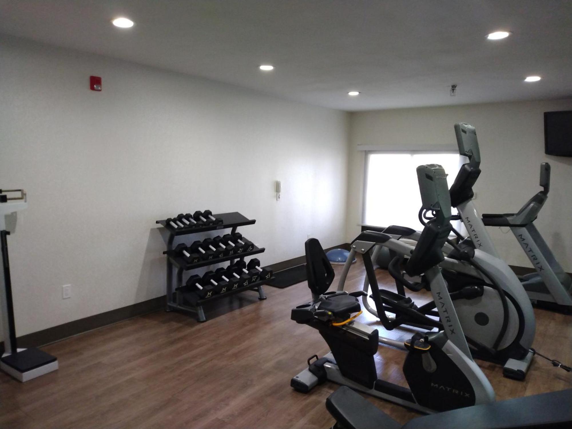 Hotel Express & Midtown By Ihg 2*