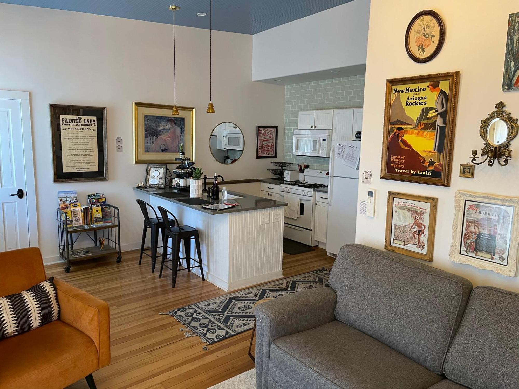 Painted Lady Bed & Brew Bed & Breakfast